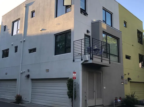 202 Palisade Dr, Oakland, CA 94607