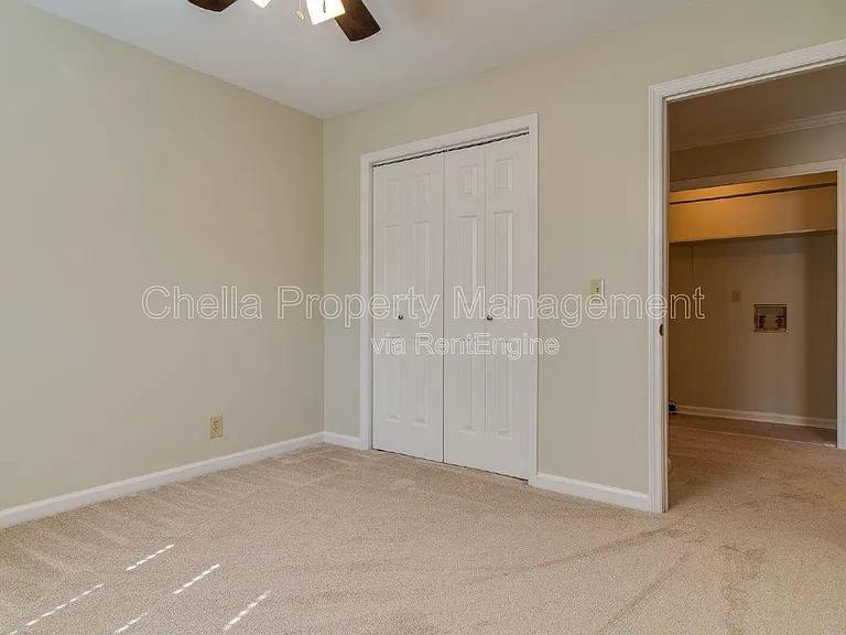 2615 Habersham Ave — Photo 17