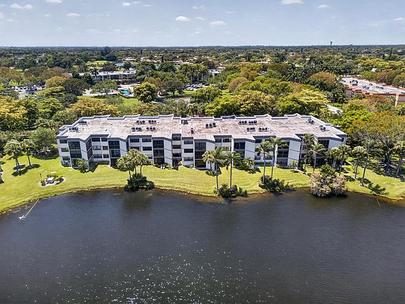 2nd image of 16325 Golf Club Road #302