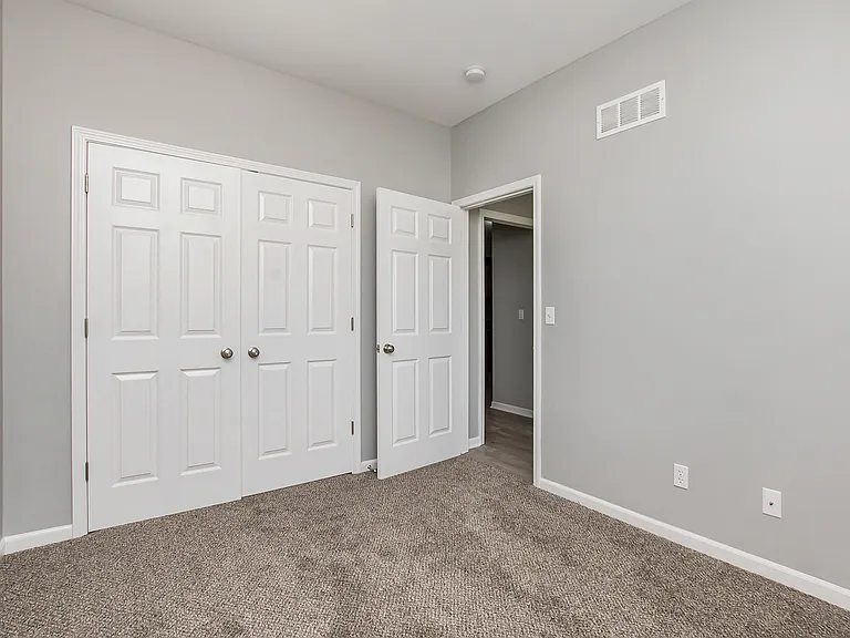 8325 N Nodaway Ave — Photo 6