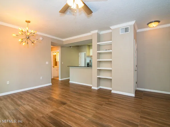 8539 GATE Parkway #424, Jacksonville, FL 32216