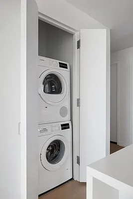 Rented by Greystar | media 17