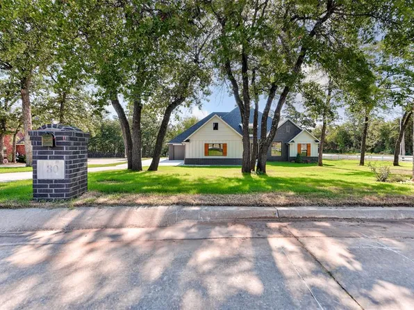 30 N Oaks Rd, Harrah, OK 73045