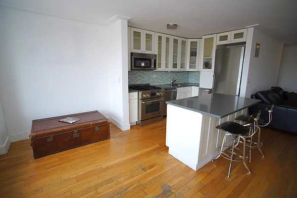 Rented by REALTY ONE GROUP FIRST | media 6