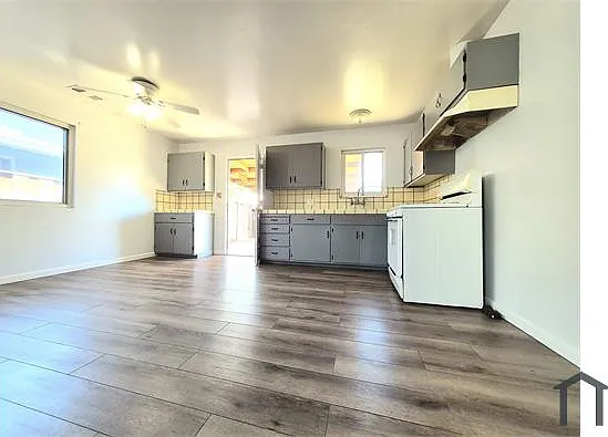 412 Nerdy Ave — Photo 2