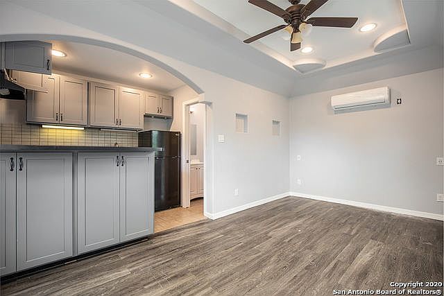 1st image of 1935 E Drexel Ave #3
