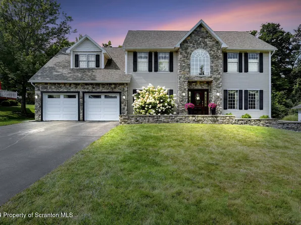 20 Woodridge Cir #L, Clarks Summit, PA 18411