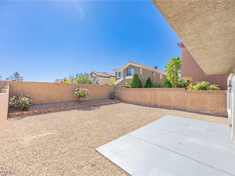 212 Fairway Woods Dr — Photo 28
