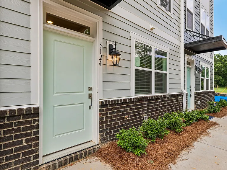 Mint and Mill Townhomes — Photo 14