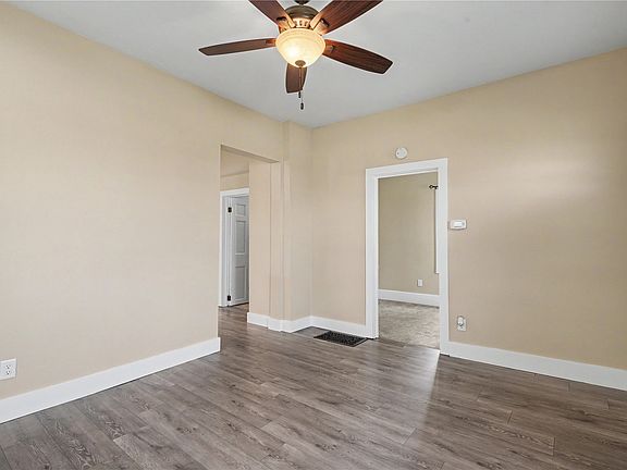 4th image of 405 E Center St