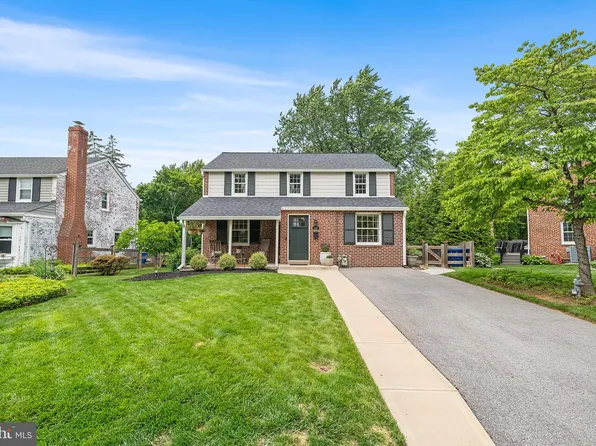 142 Barcladen Rd, Bryn Mawr, PA 19010