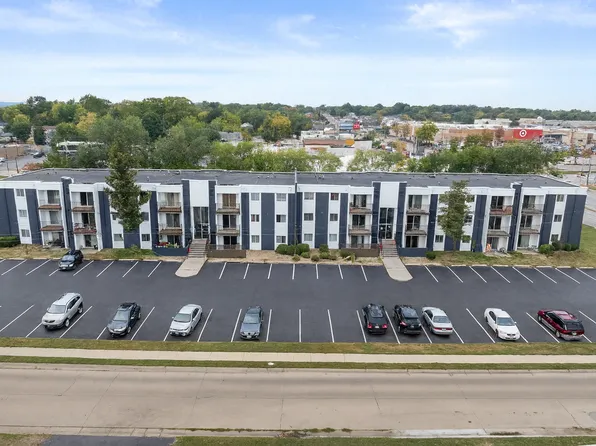 Crossroad Apartments