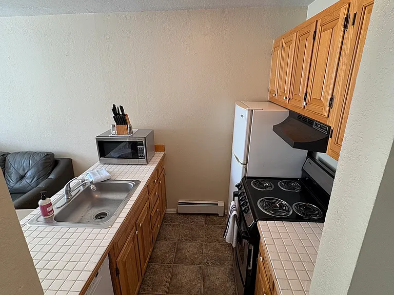 2113 Walnut St #8 — Photo 4