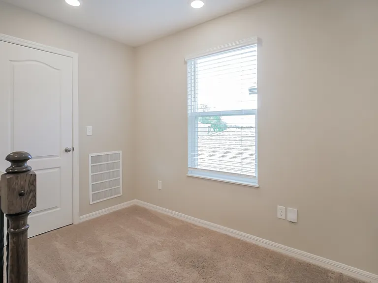 353 Fellbrook Dr — Photo 11