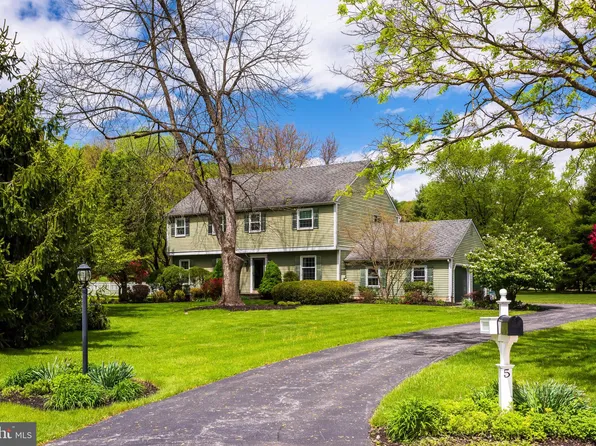 5 Hayes Rd, Malvern, PA 19355