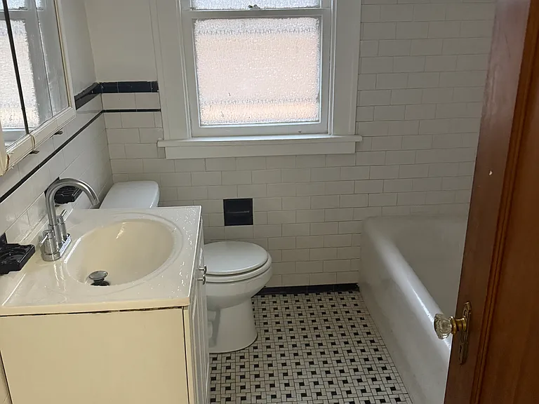 71 E Morris Ave #2A — Photo 10