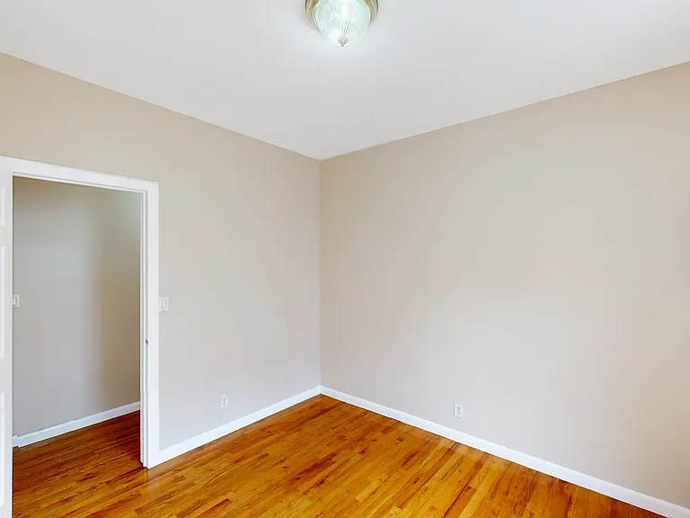 180 Claremont Ave #21 — Photo 13