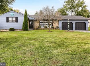 621 Hoffman Dr, Harrisburg, PA 17111