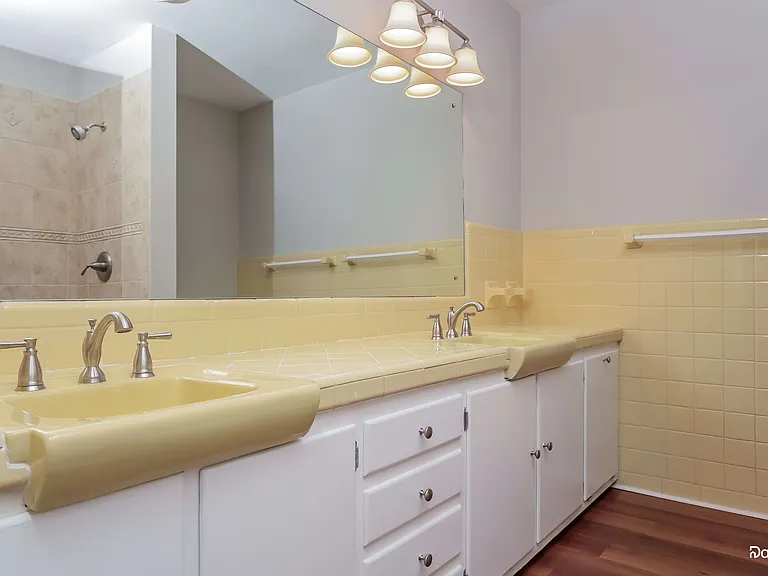 709 Huntington Dr — Photo 14