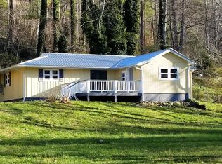 44 Lullwater Rd, Franklin, NC 28734