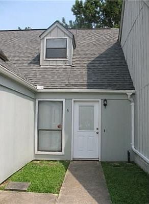 2nd image of 5 Hollycrest Blvd