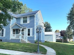 423 W Spring St, New Hampton, IA 50659