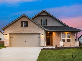 1404 Cedar Trl, Azle, TX 76020