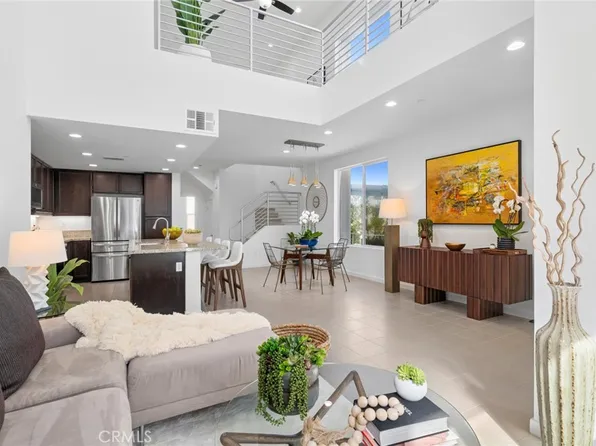 555 Rockefeller, Irvine, CA 92612