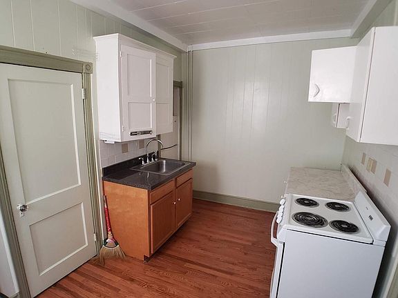 3rd image of 408 S 45th St Unit 2F