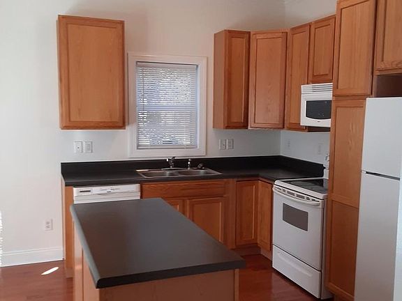 4th image of 1241 Sumner Ave