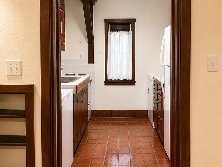24 Cooper Hill Rd #A — Photo 7