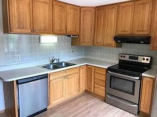 3 bed, 1300 sqft, $1,795 — Photo 3
