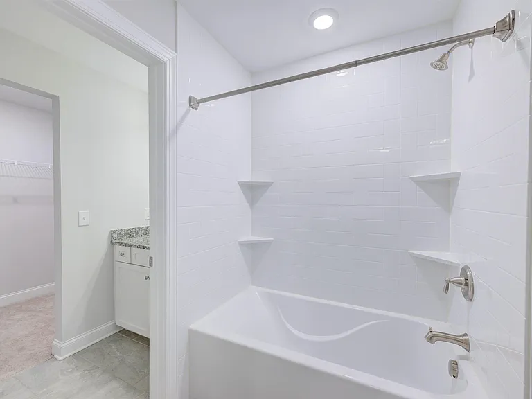 300 Sunnycrest Ln — Photo 31