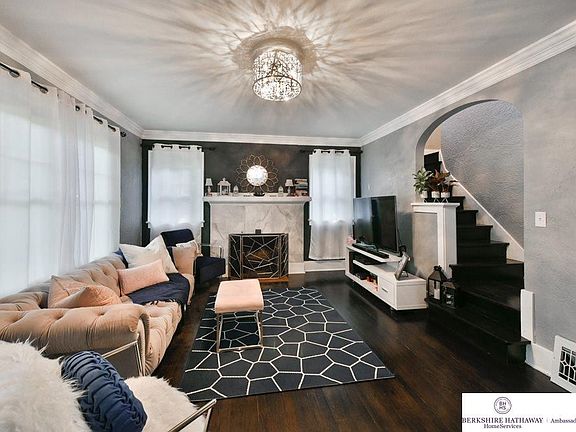 5th image of 5128 Blondo St