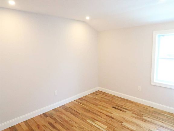 5th image of 190-47 111th Ave #2