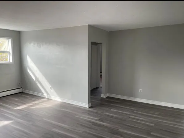 498 West St, Brantford, ON N3R 3W7