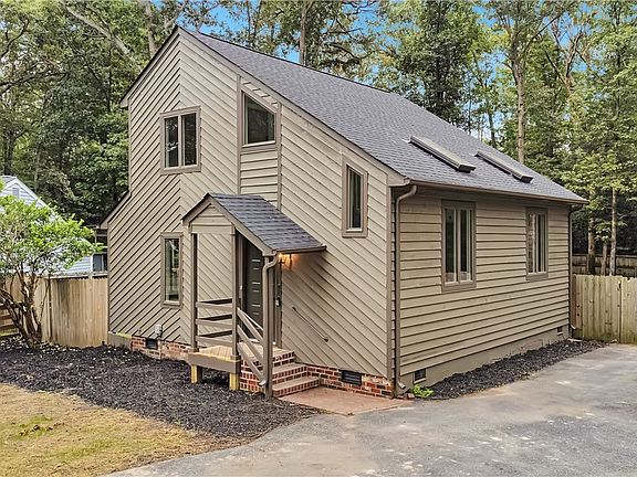 2nd image of 9006 Blue Oak Ct