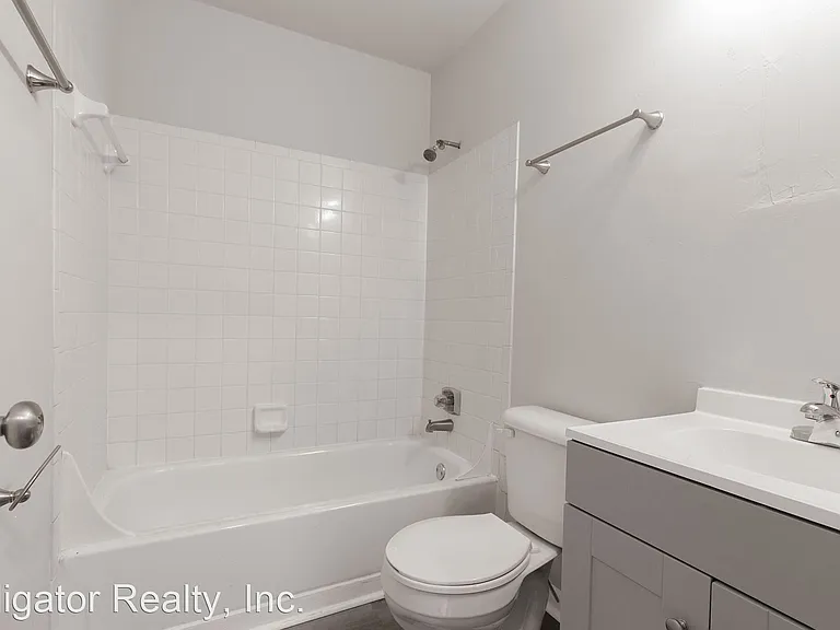 4251 SW 21st Pl — Photo 13