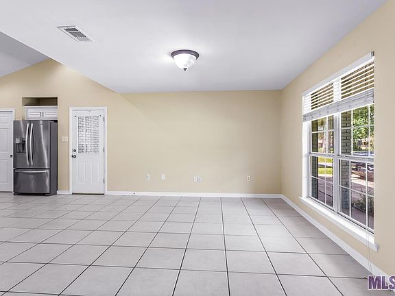 4th image of 453 Nassau Dr