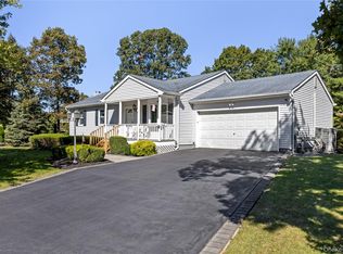 5 Heather Court, Middle Island, NY 11953