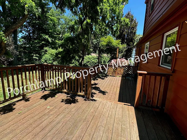 2615 Coit Ave NE — Photo 20