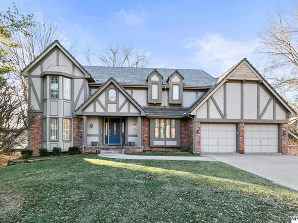 11227 William Plz, Omaha, NE 68144