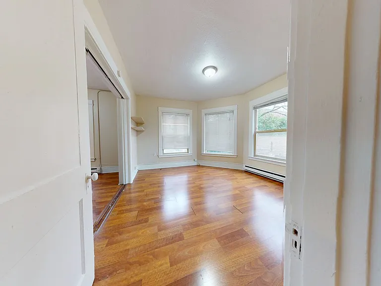 Roycroft Apartments — Photo 29