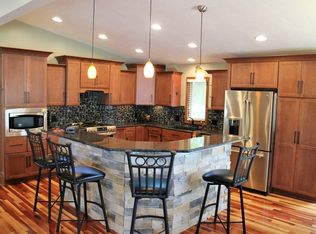 6434 Ponderosa Cir, Omaha, NE 68137