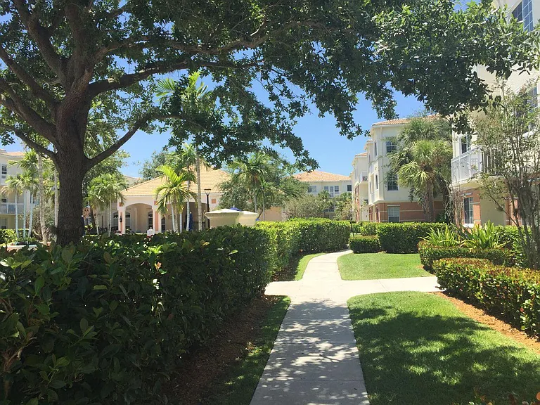 9905 Baywinds Dr #2102 — Photo 15