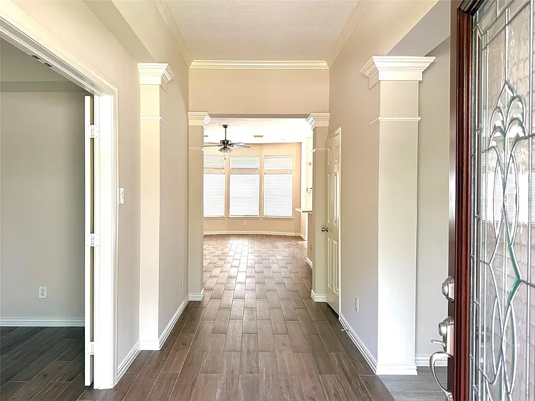 5222 Hanneck Valley Ln — Photo 3