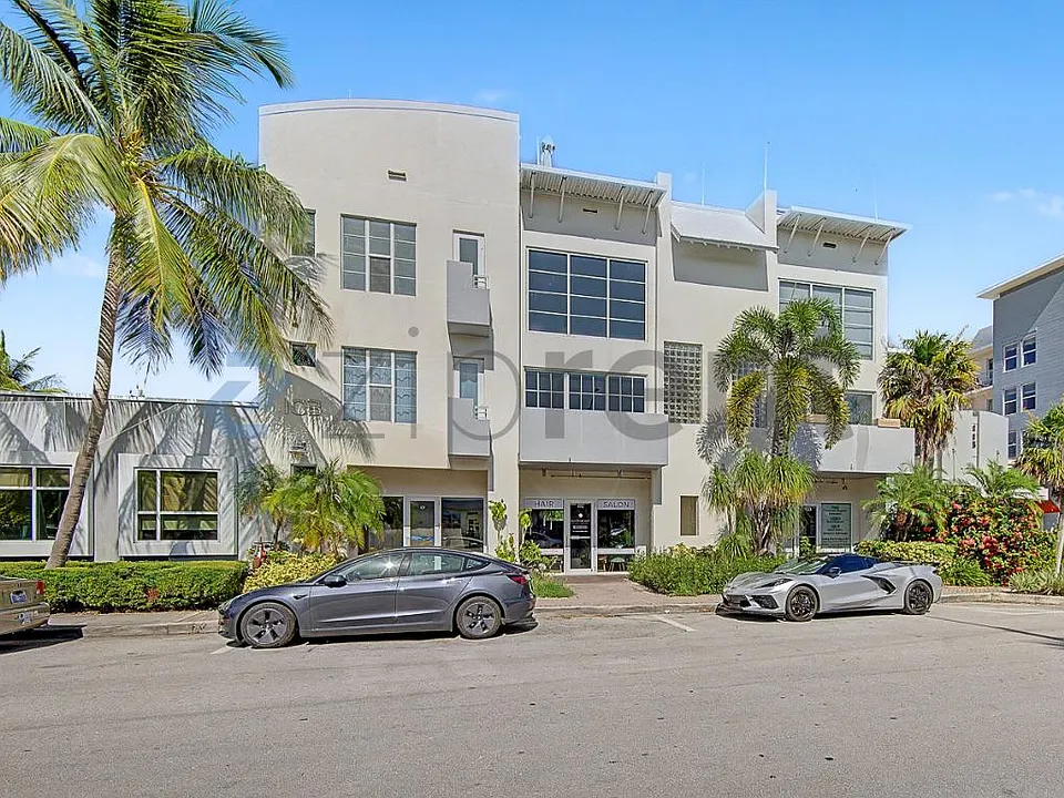 103 SE 4th Ave #203