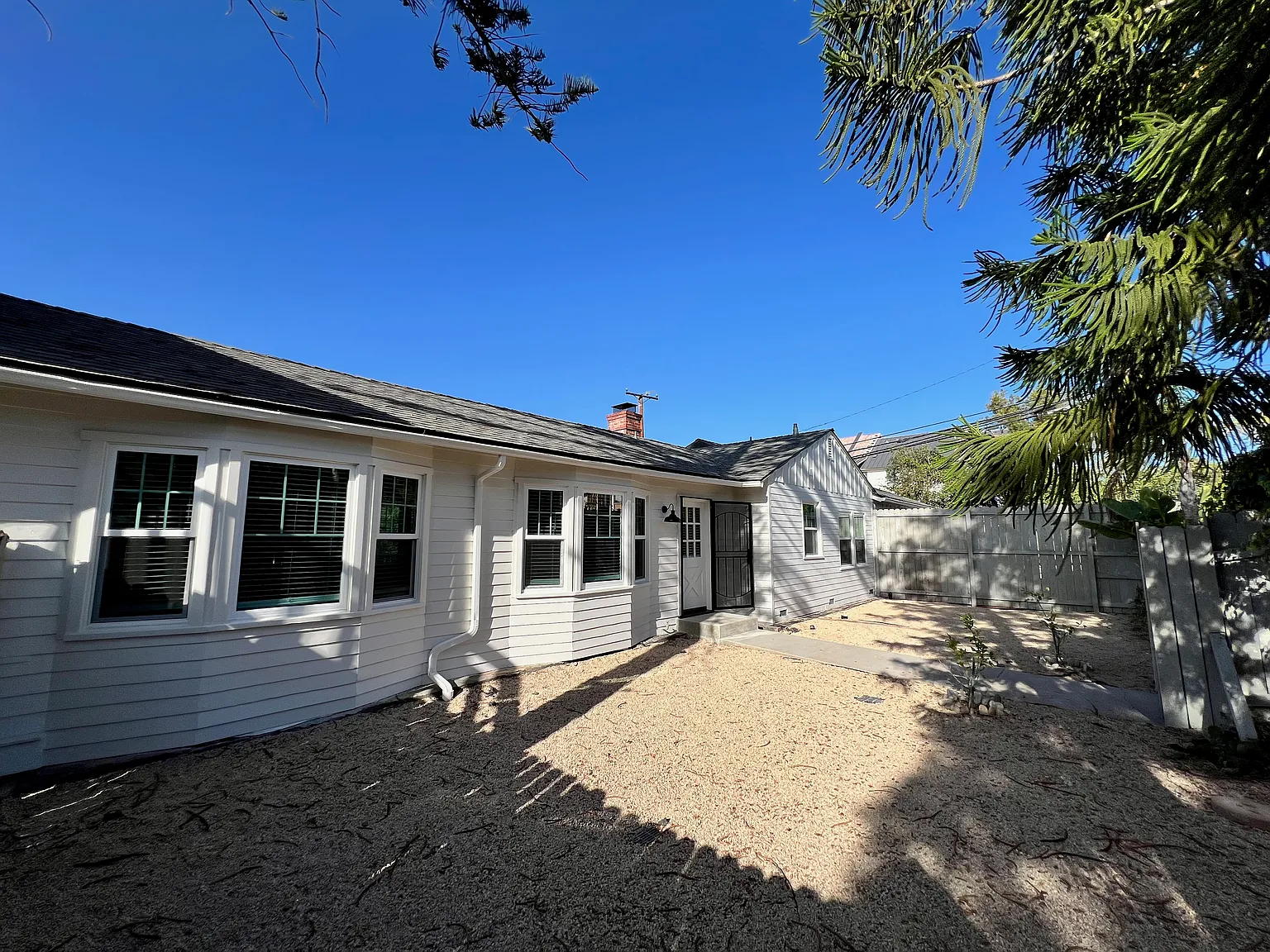 2 bed, $4,695 — Photo 1
