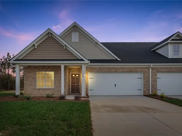 704 Beeson Ct, Clemmons, NC 27012