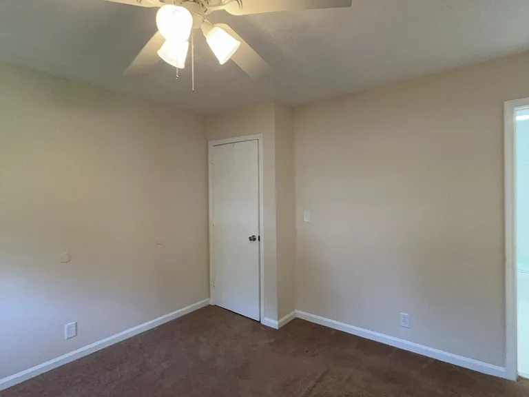 1430 High Meadow Dr — Photo 9